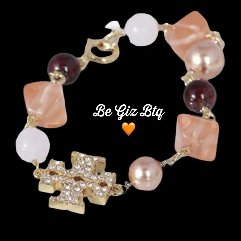 🔥🔥🔥ONE ITEM DEAL OF THE DAY Tory Burch Authentic Bracelet Set Reduced Buy Now